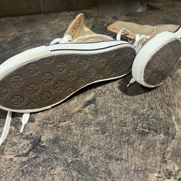 Tory Burch Benjamin camel and gold high top sneakers. Size 9 - Picture 12 of 15